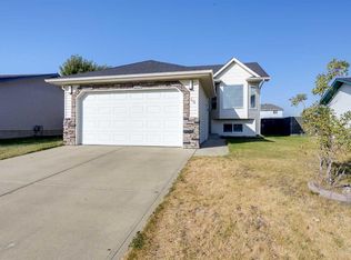 44 E Parkside Cres, Blackfalds, AB T4M 0E9