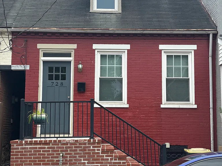 728 E Chestnut St — Photo 10
