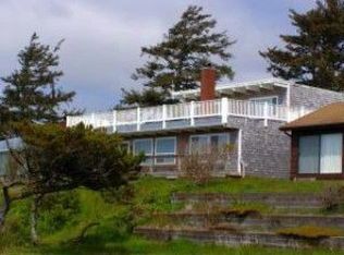 18650 Pacific St, Rockaway Beach, OR 97136