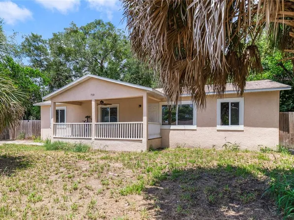 710 W Alfred St, Tavares, FL 32778