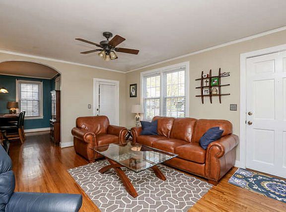 2nd image of 1715 King Woods Dr