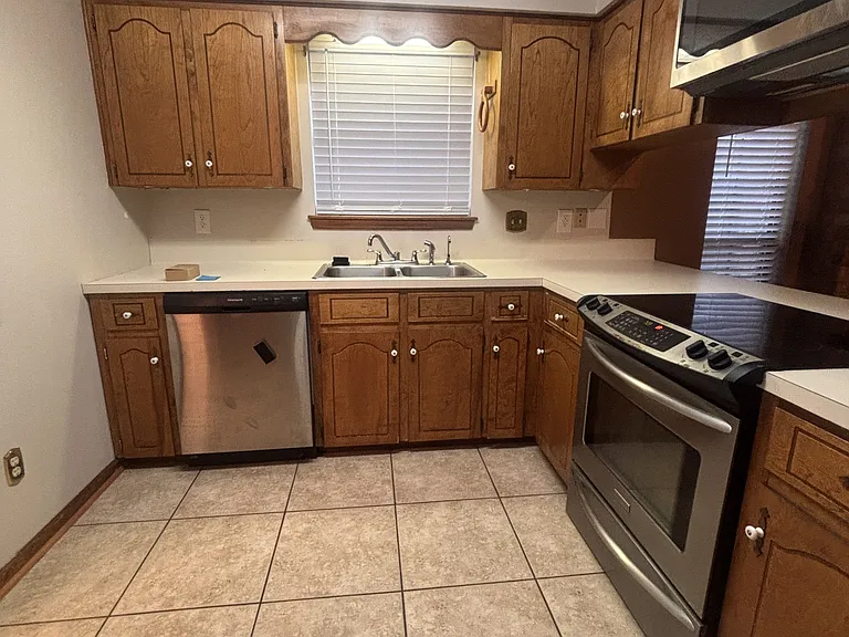 106 Darteze Dr — Photo 4