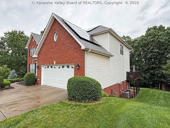 3rd image of 203 Yorktowne Pl