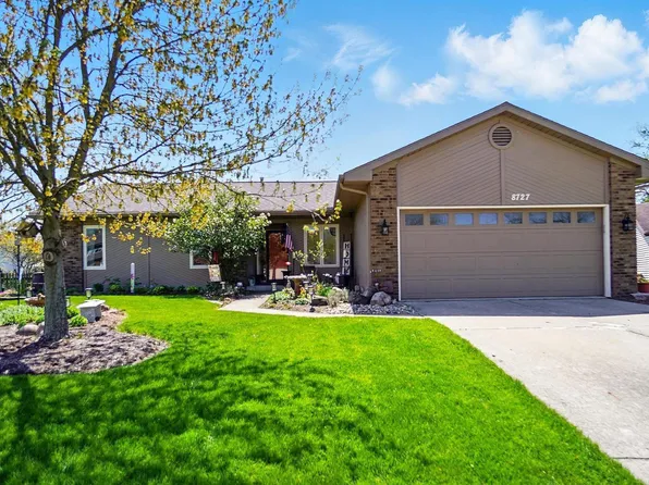 8727 Chimney Hill Pl, Fort Wayne, IN 46804
