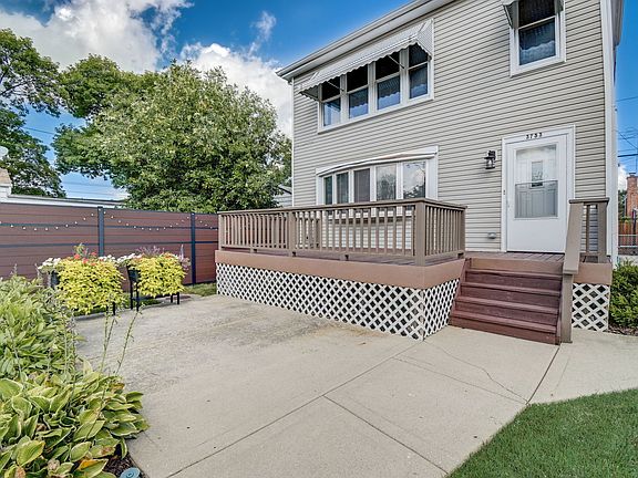 3rd image of 3753 N Cumberland Ave