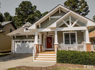 621 Lake Artesia Ln, Fuquay Varina, NC 27526