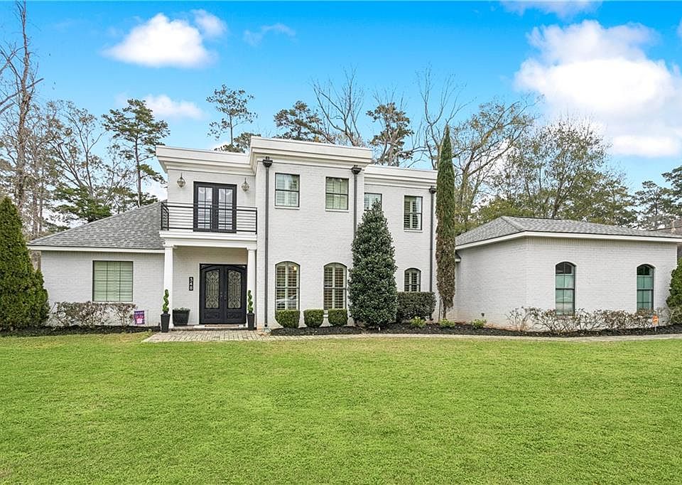 1st image of 348 Sandy Brook Cir