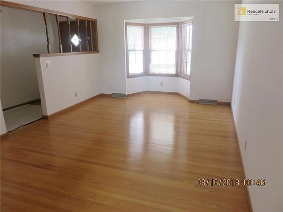 Formal Living Room w/Original Hardwoods