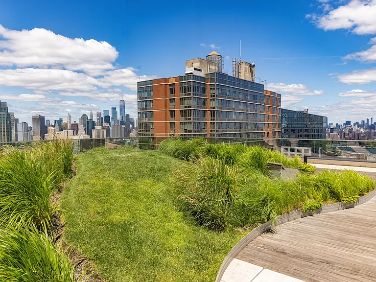 86 Fleet Pl #24N — Photo 16