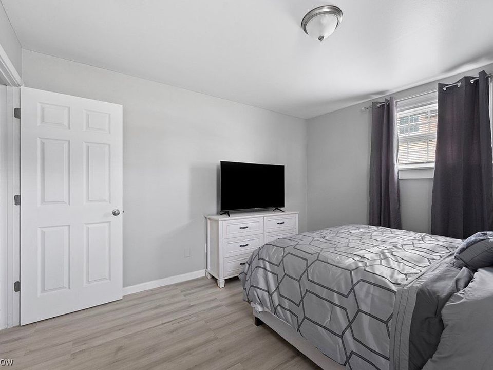 1st image of 7123 Glendale Ave APT 1