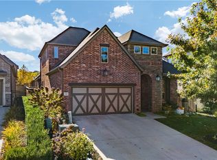 1347 E Charlee St, Fayetteville, AR 72703