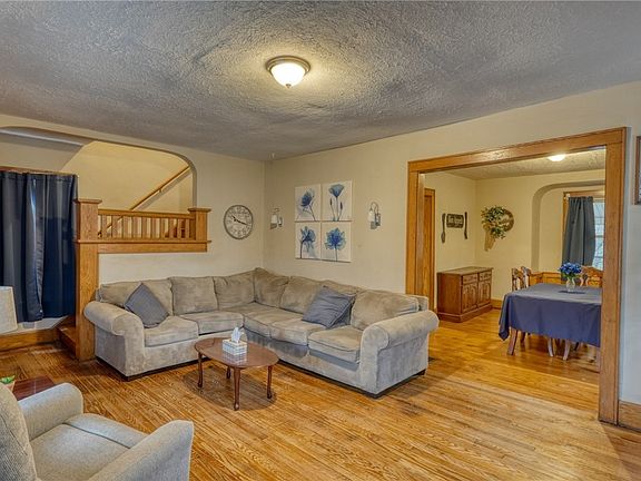 5th image of 633 N 9th St