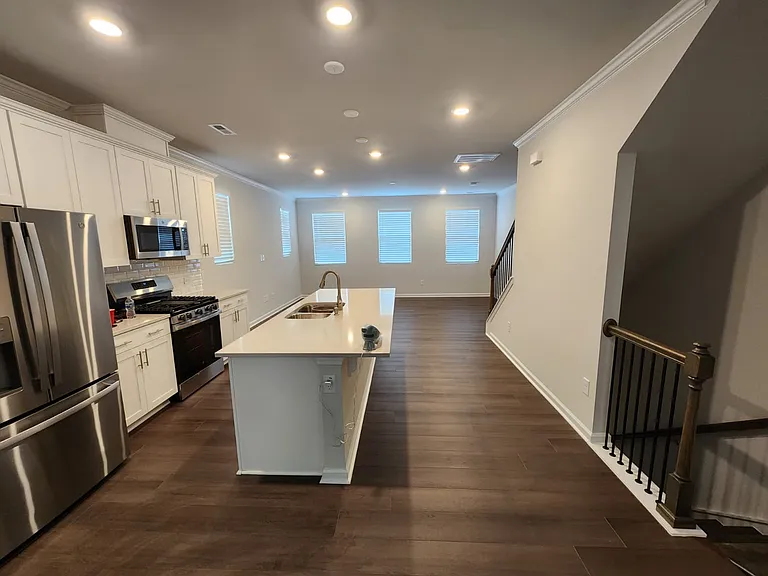 4006 Silver Oak Ln — Photo 15