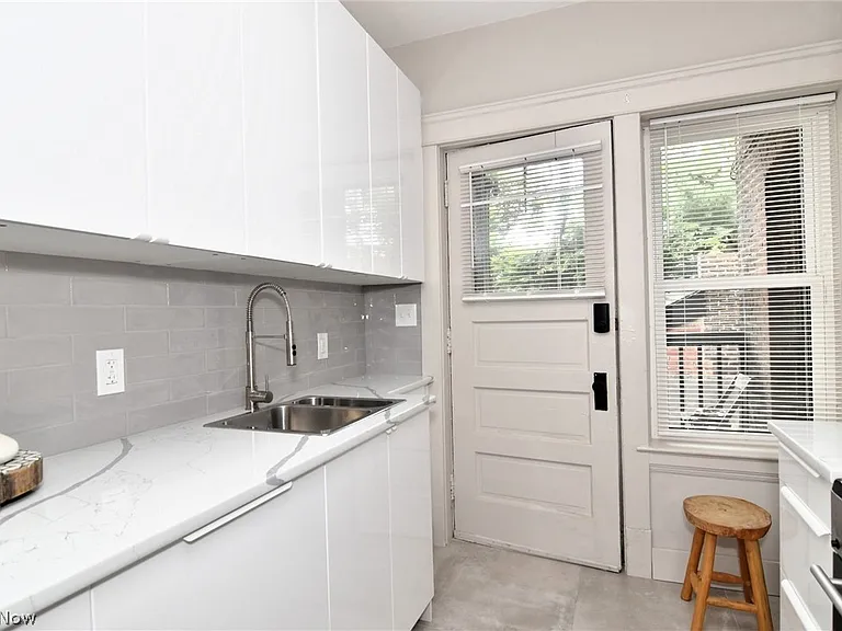 2272 Grandview Ave #2 — Photo 11