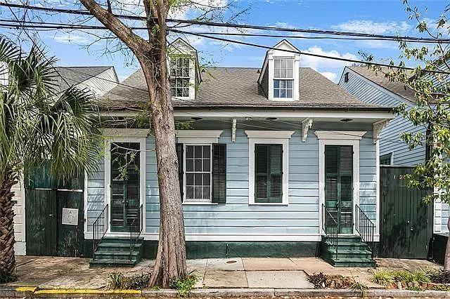 2617 Chartres St