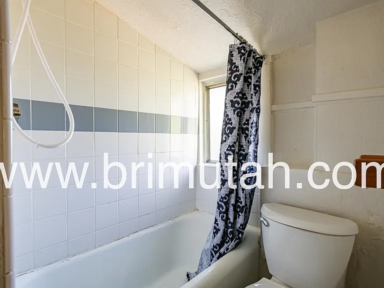 368 S University St #5 — Photo 17