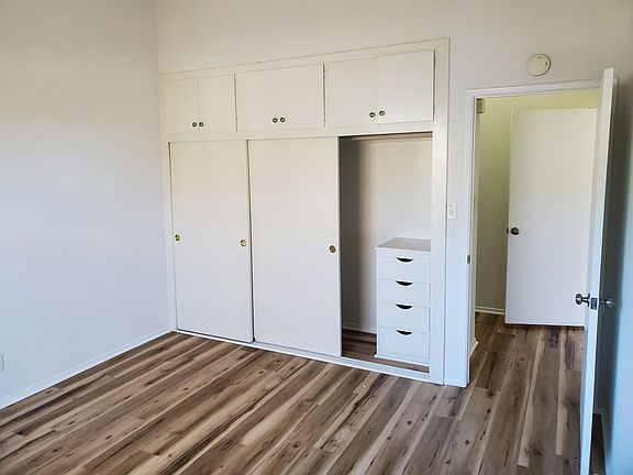 4th image of 760 Sidonia Ave