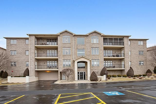 1st image of 18600 Pine Lake Dr APT 2A