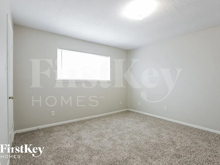 13361 Lake Breeze Ln — Photo 10