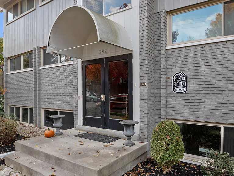 2821 Griffiths Ave — Photo 17