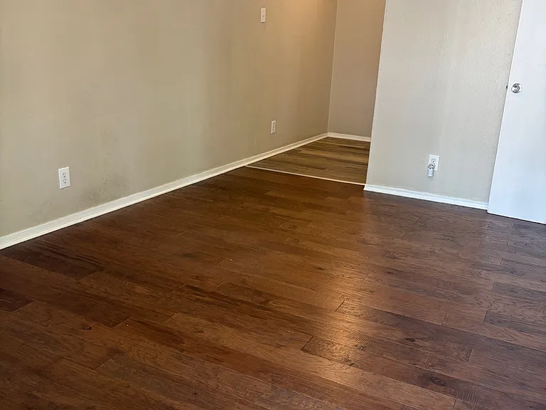 2206 W Hickory St #11 — Photo 7