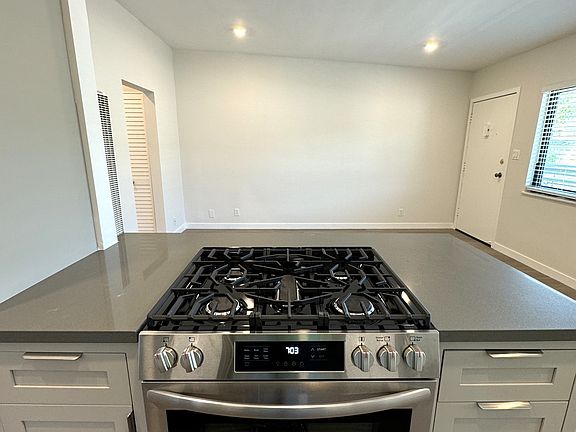 4th image of 3650 S Centinela Ave APT 8