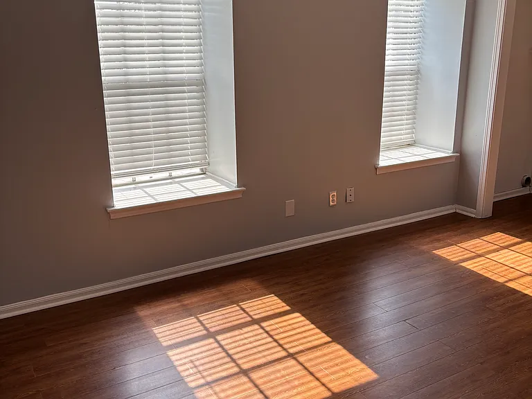 3730 Fairfield Ave #205 — Photo 21