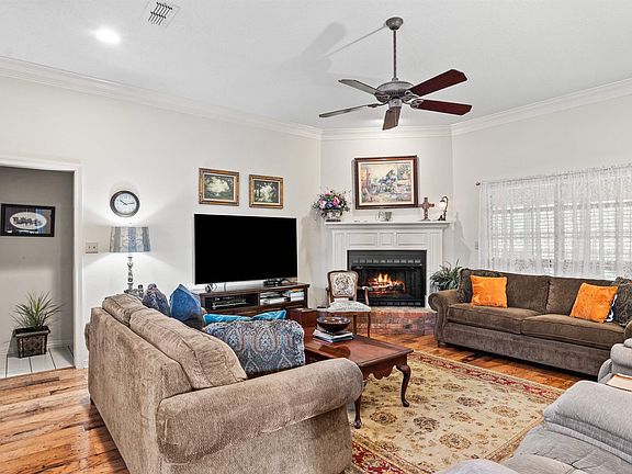 5th image of 201 Northcreek Dr