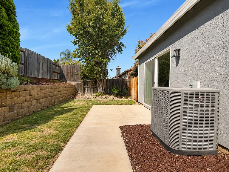 10163 Omeara Dr — Photo 40