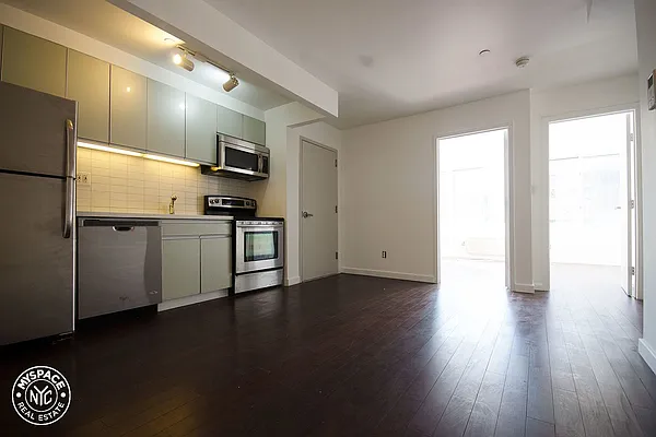 Rented by MySpaceNYC | media 51