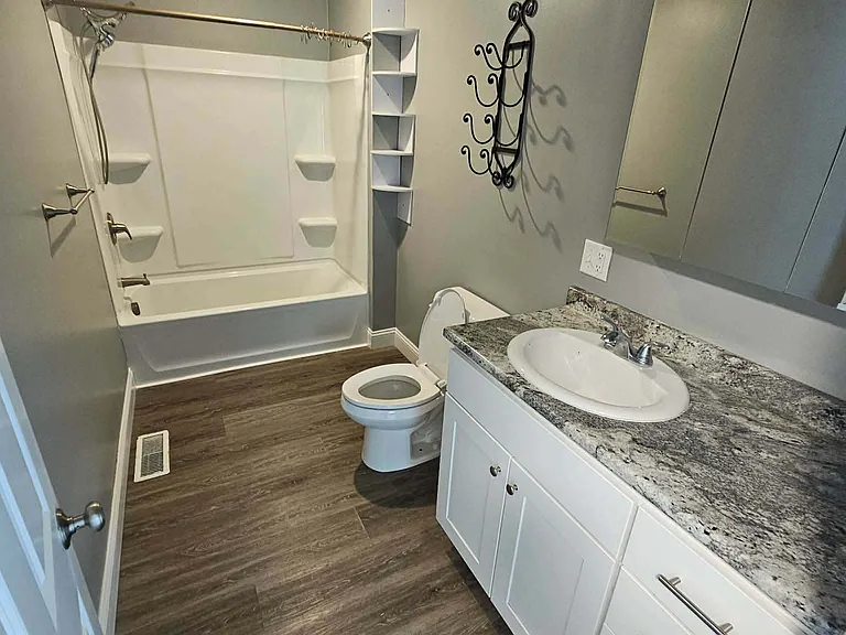 860 Forest Ave — Photo 5
