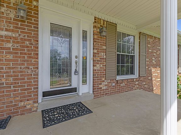 3rd image of 482 Broadwell Dr