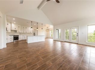109 S Bob White Dr, Paige, TX 78659