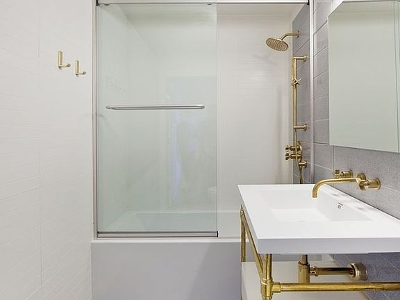 3rd image of 50 Orange St APT 2B