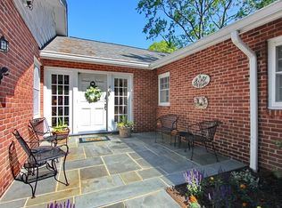 21 Ridge Rd, Roseland, NJ 07068