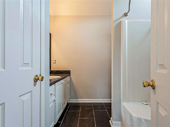 4th image of 202 Coldsprings Ct