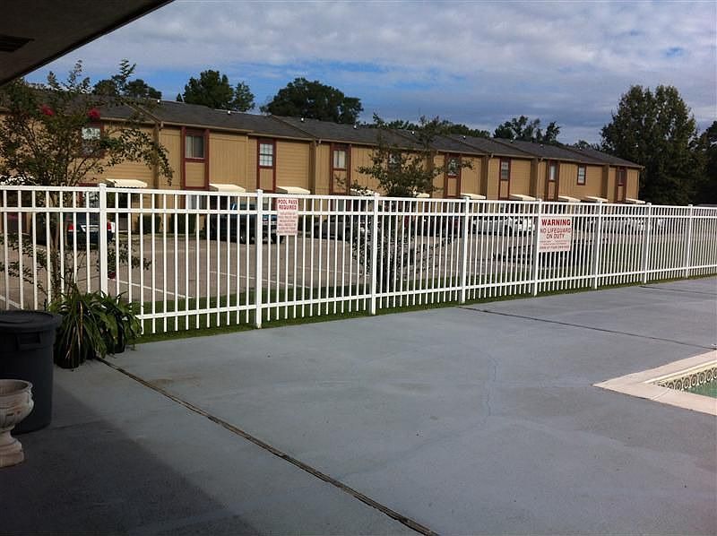 Alexander Court Townhomes