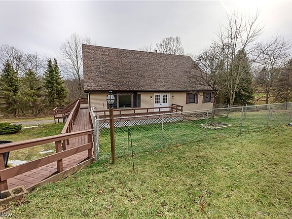 2nd image of 140 Iris Ln
