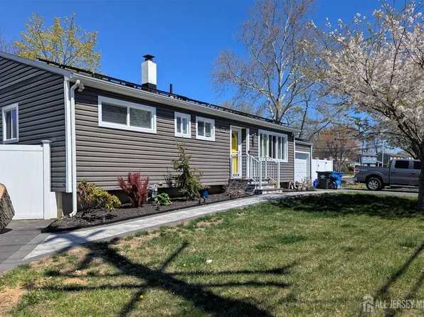 370 Marlboro Rd, Old Bridge, NJ 08857