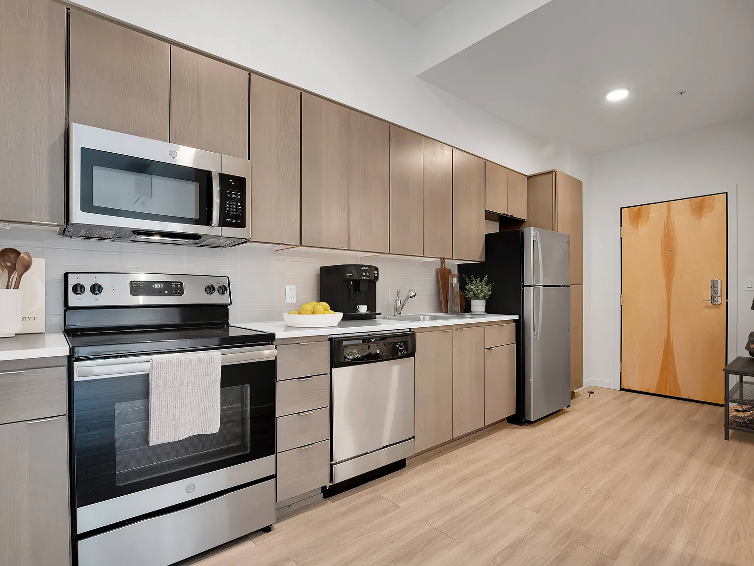 The 72nd Apartments — Photo 1