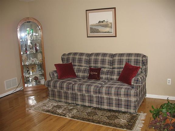 Formal Living Room with Hardwood Floor