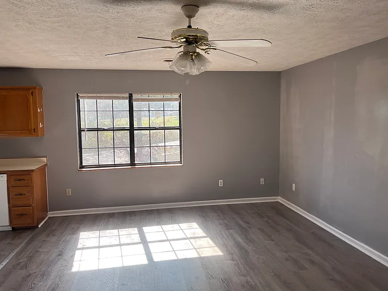 106 Jersey Dr — Photo 14