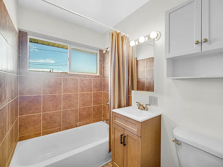 6740 Olcott Ave — Photo 9