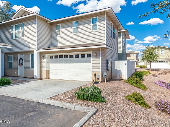 2nd image of 3218 W GLENDALE Avenue #12
