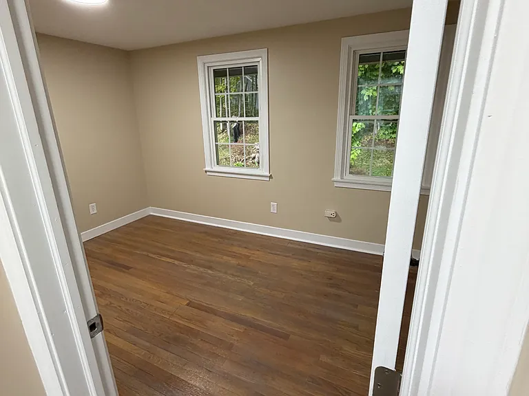 72 Berlin Ave — Photo 11