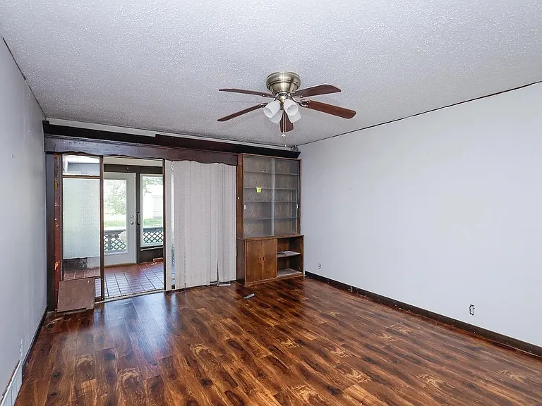 1420 E Cottonwood Ln — Photo 8