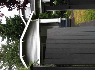 7560 Roosevelt Way NE, Seattle, WA 98115