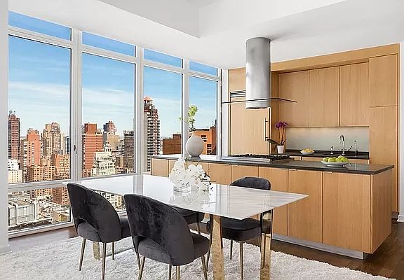 4th image of 207 E 57th St #32AB