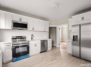 94 Thomas St UNIT 1, West Haven, CT 06516