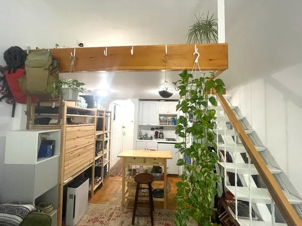 17 West 76th Street image 1 of 6